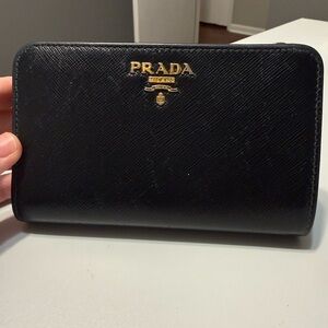 Authentic Prada Black Leather Wallet with Gold Accents 🖤🖤🖤
